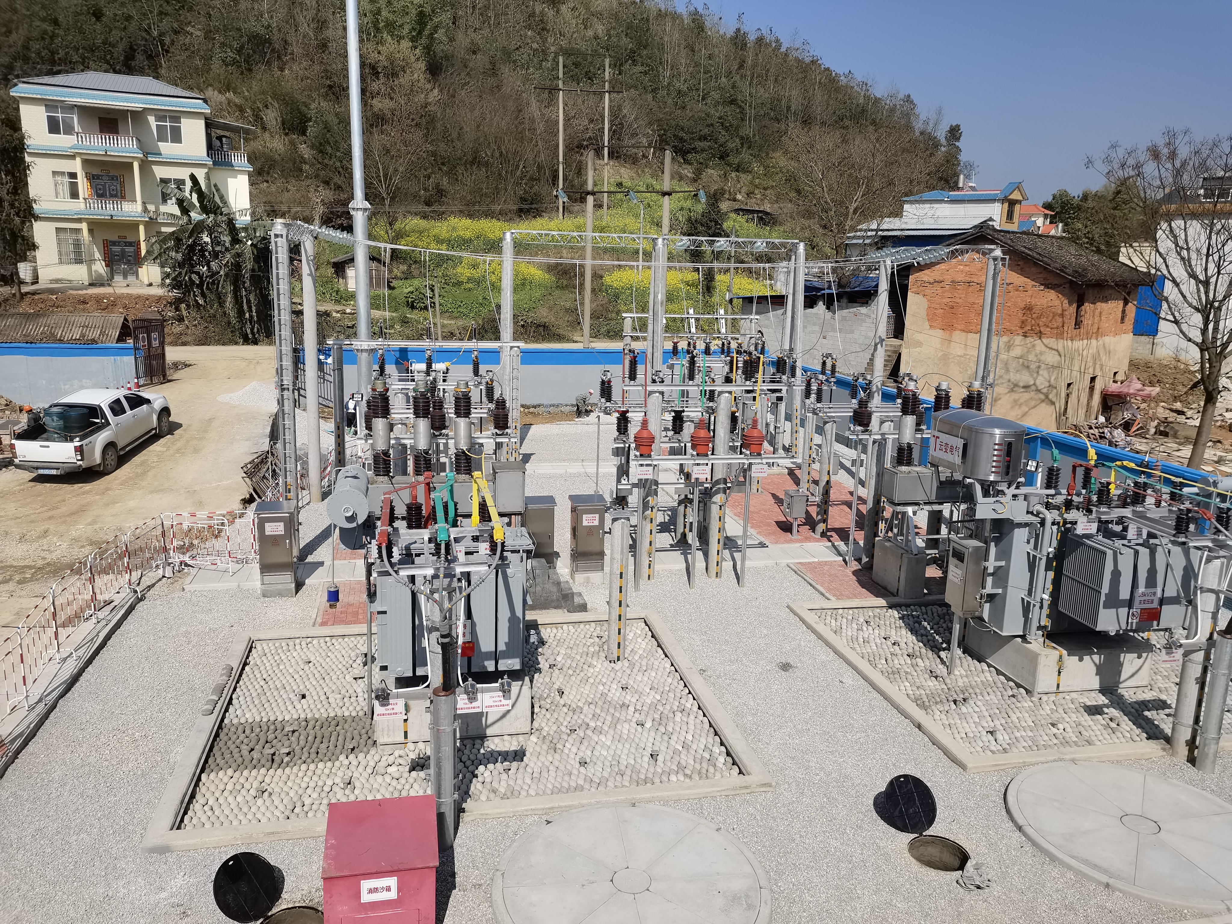 2021q?2?日，丽江市古城区2021q电(sh)动汽车充?sh)基设施及配套电(sh)|徏N目（W二批）利投运